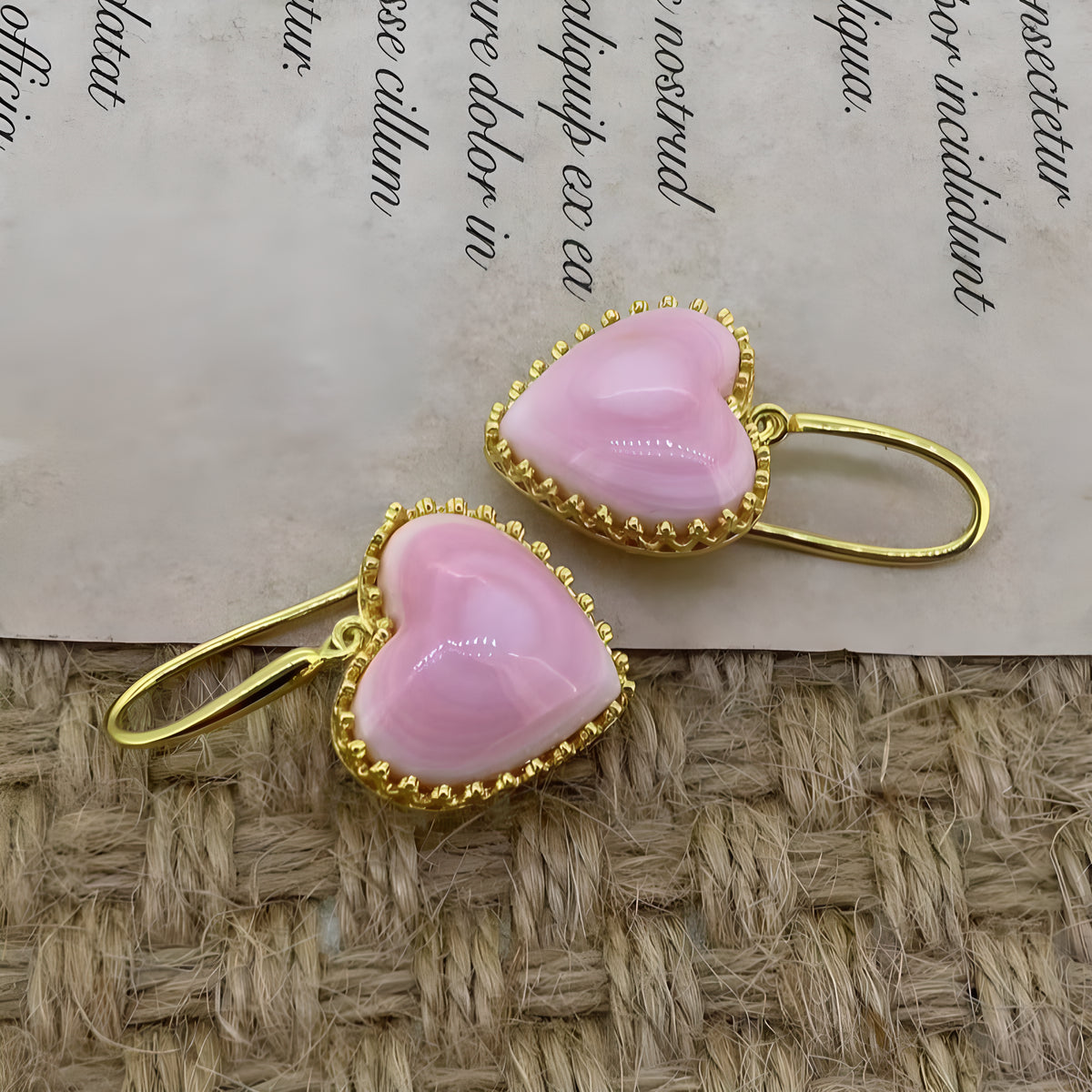 Cute Queen Shell Heart Earrings 18K Gold Plated