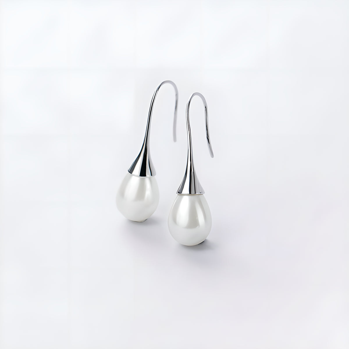 Elegant Pearl Teardrop Earrings in S925 Sterling Silver