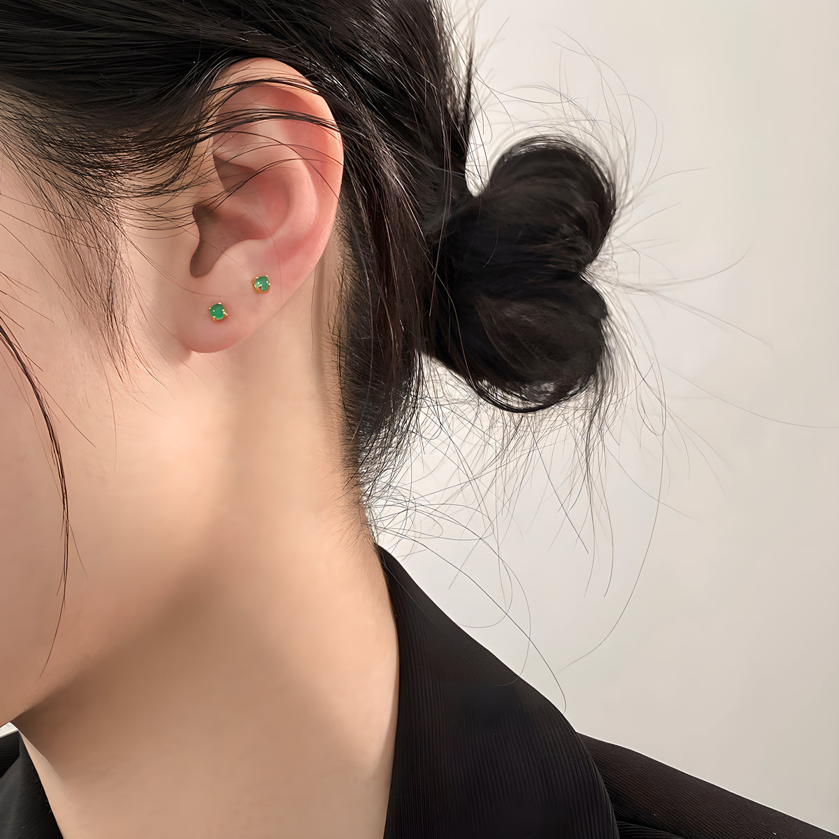 Green Chalcedony Round Stud Earrings S925 Sterling Silver