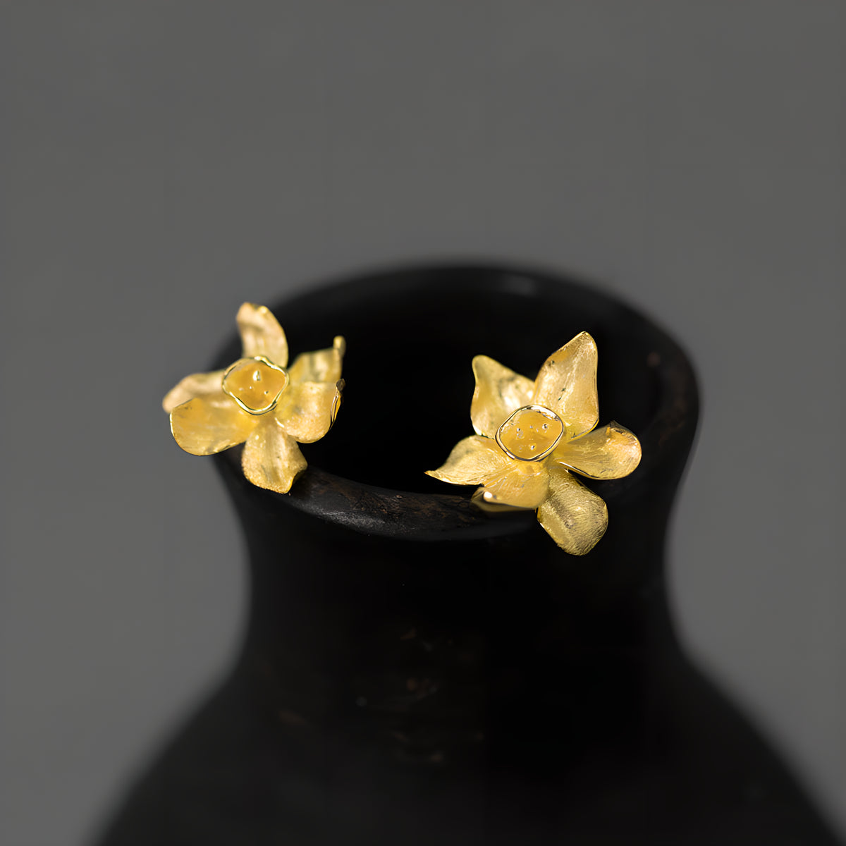 Sterling Silver 3D Daffodil Flower Earrings Elegant New Chinese Style