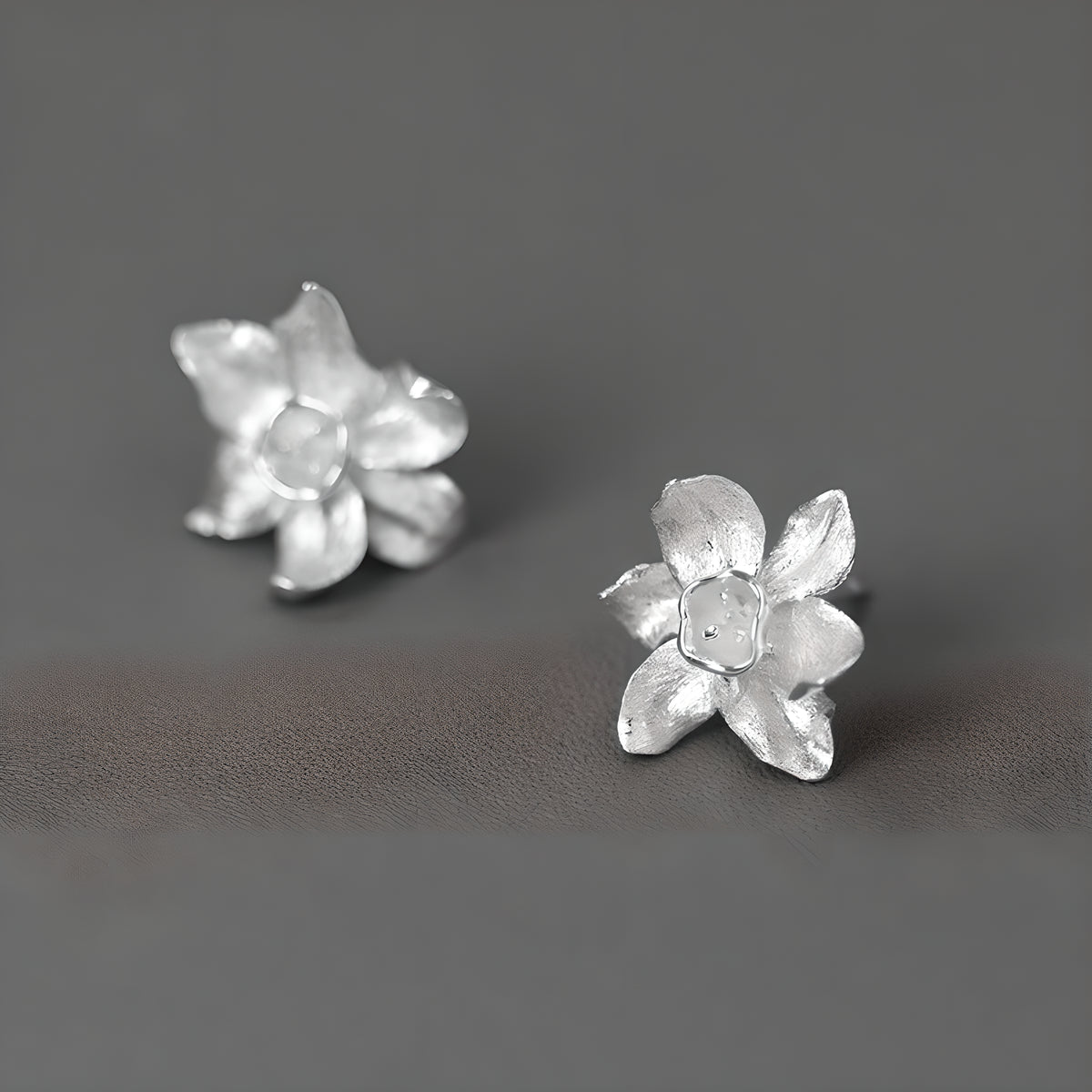 Sterling Silver 3D Daffodil Flower Earrings Elegant New Chinese Style
