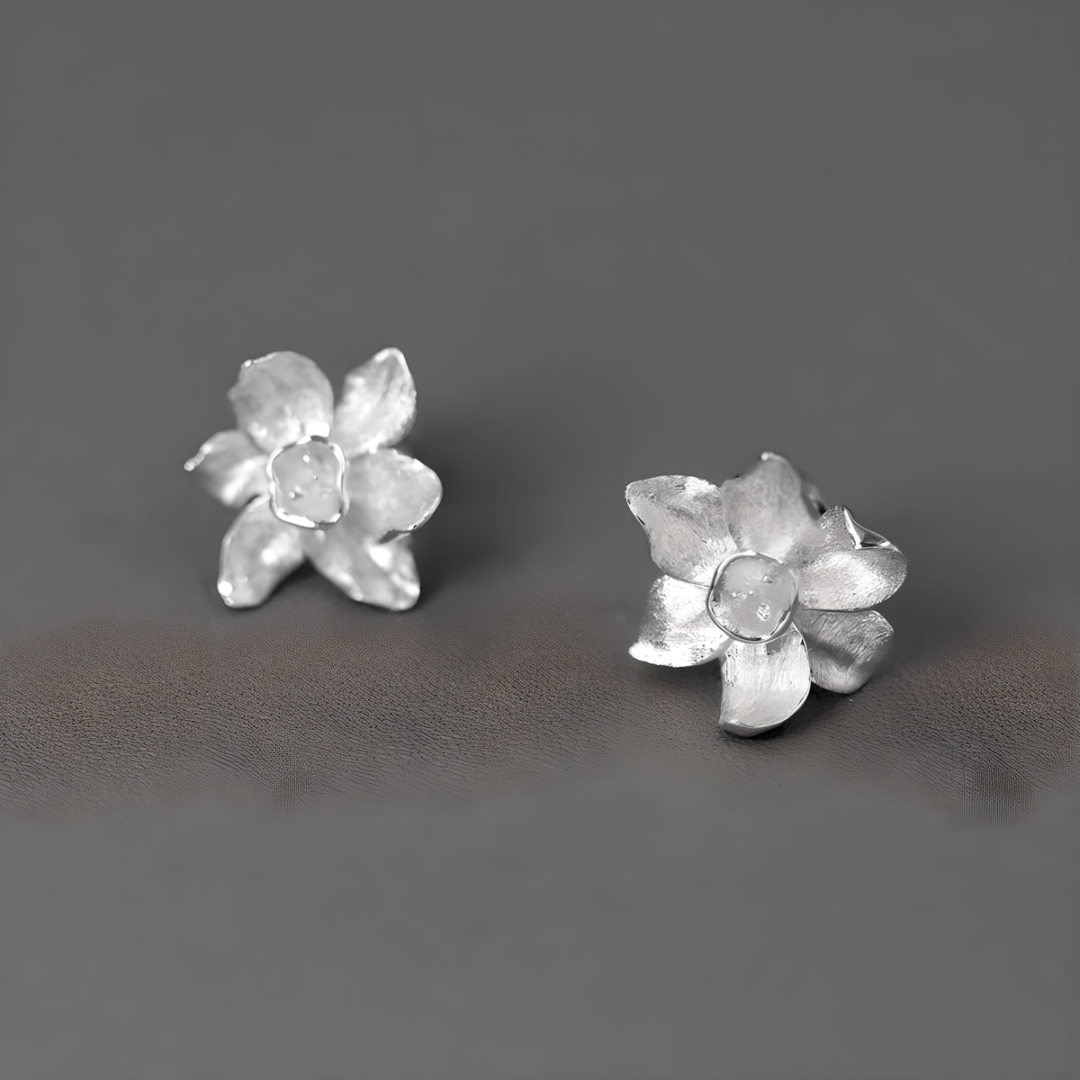 Sterling Silver 3D Daffodil Flower Earrings Elegant New Chinese Style