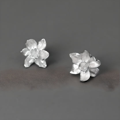 Sterling Silver 3D Daffodil Flower Earrings Elegant New Chinese Style