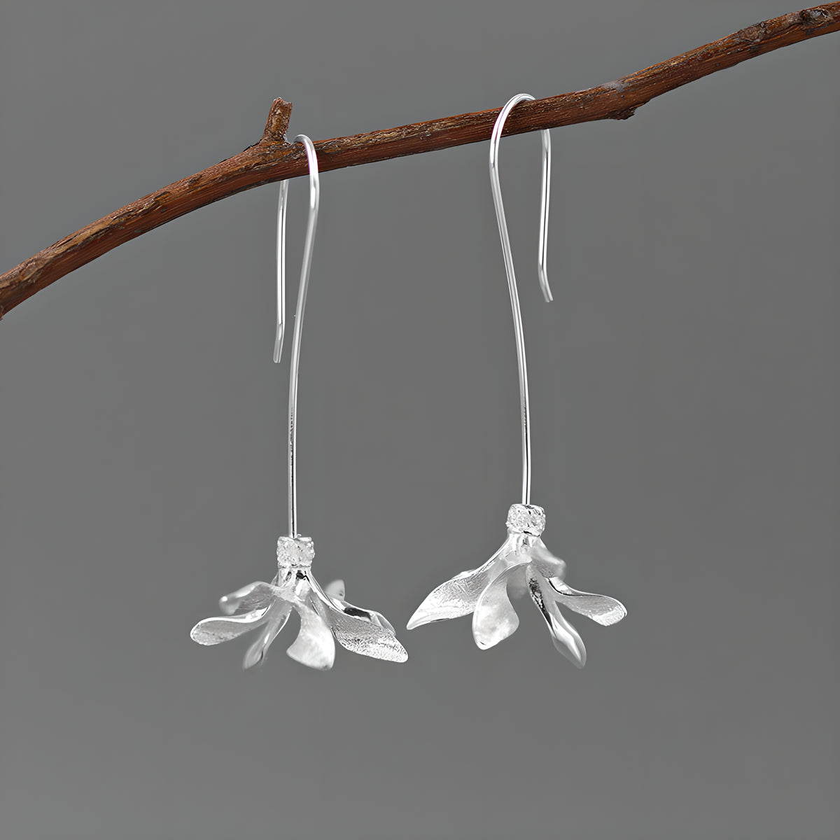 S925 Sterling Silver 3D Floral Lightweight Luxury Earrings
