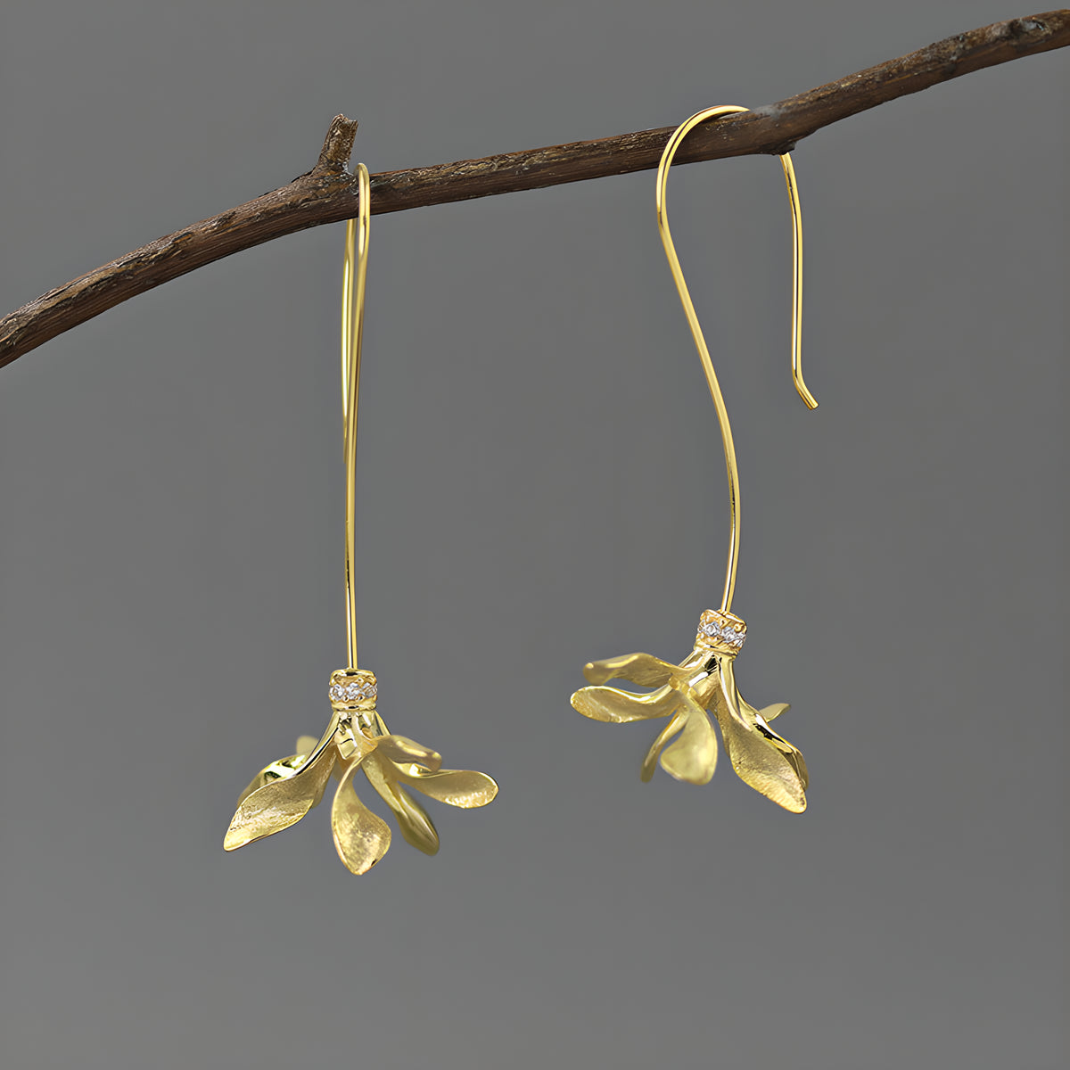 S925 Sterling Silver 3D Floral Lightweight Luxury Earrings