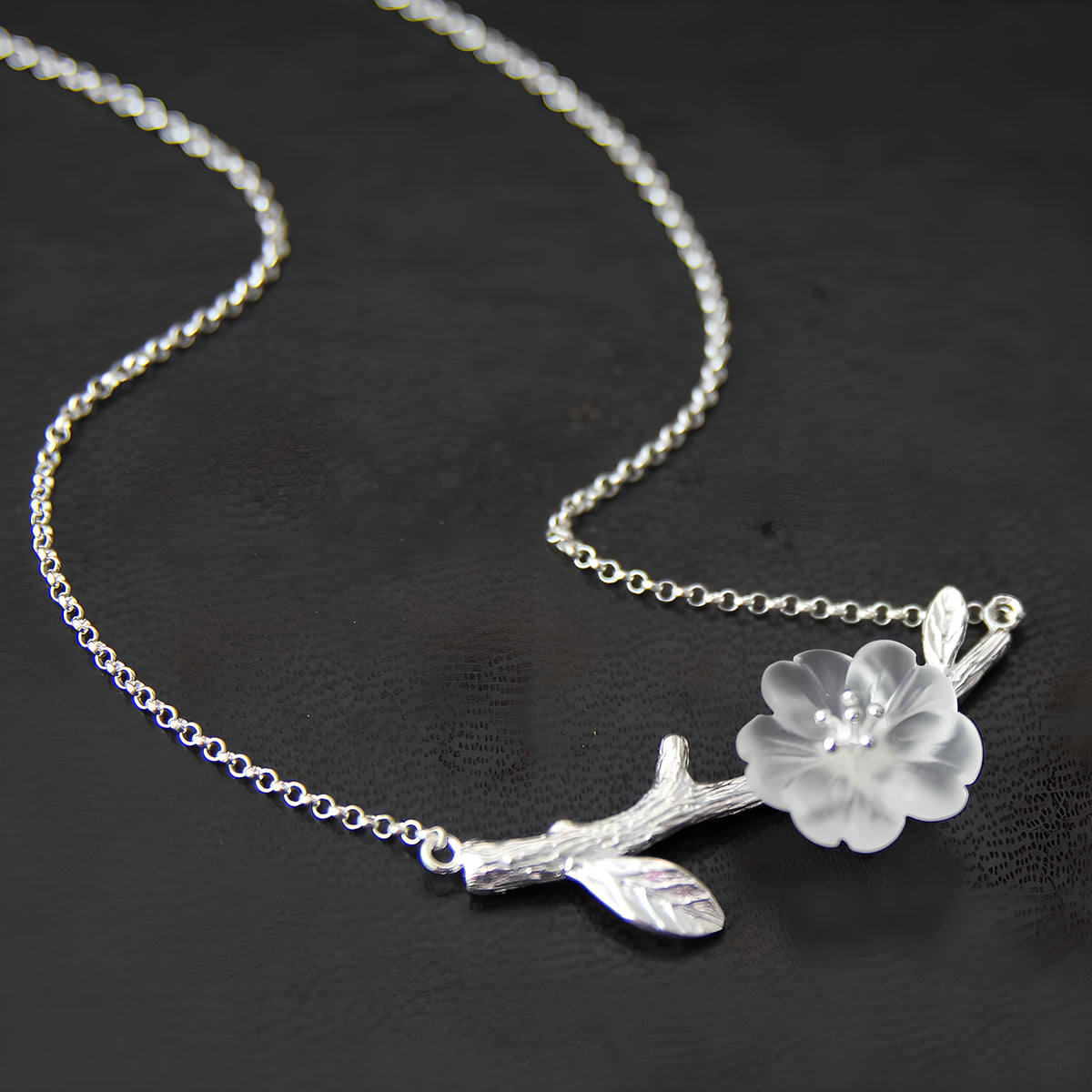 Floral Mountain Lily White Crystal S925 Sterling Silver Romantic Literary Style Necklace