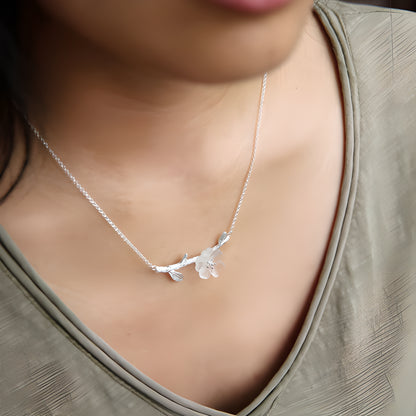 Floral Mountain Lily White Crystal S925 Sterling Silver Romantic Literary Style Necklace