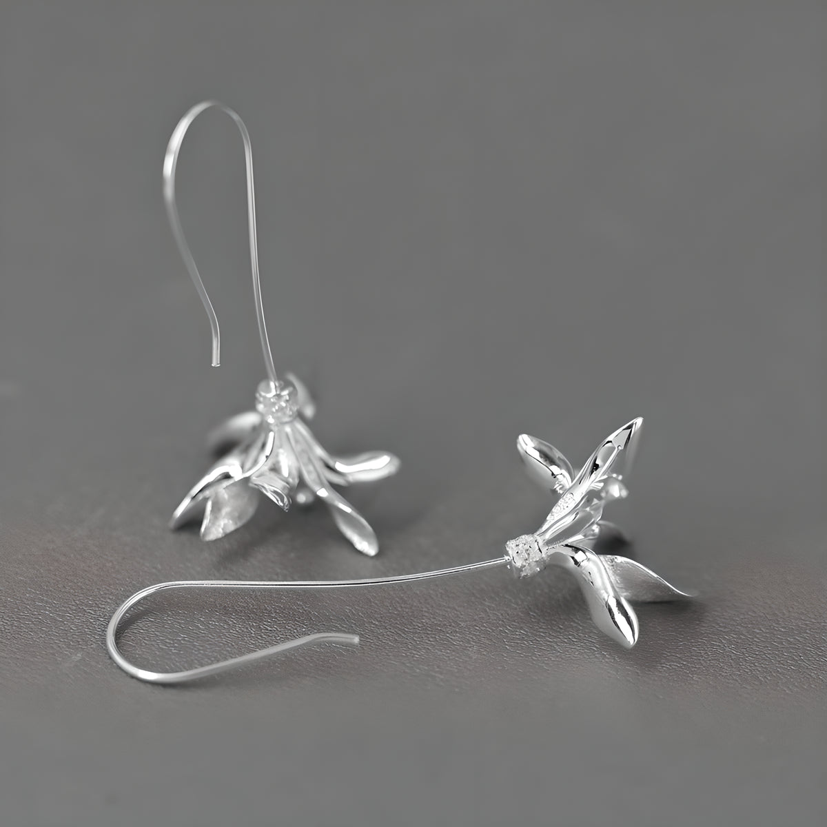 S925 Sterling Silver 3D Floral Lightweight Luxury Earrings