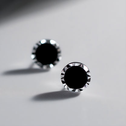 S925 Silver Carved Edge Round Synthetic Black Onyx Stud Earrings
