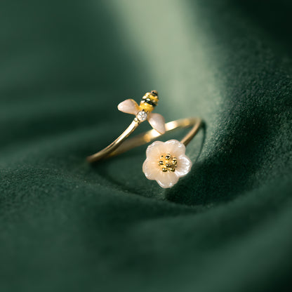 S925 Silver Daisy Bee Shell Ring - Unique Korean Women's Design