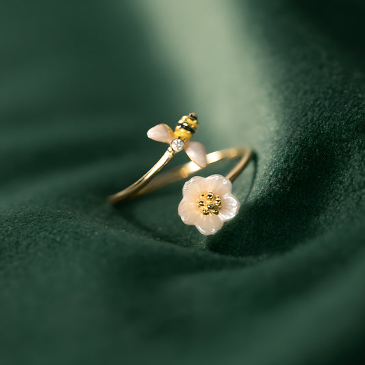 S925 Silver Daisy Bee Shell Ring - Unique Korean Women's Design
