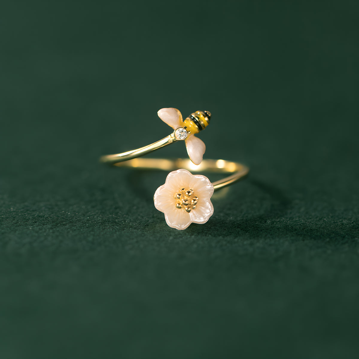 S925 Silver Daisy Bee Shell Ring - Unique Korean Women's Design