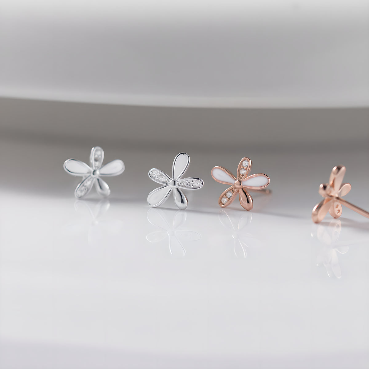 S925 Silver Five-Petal Flower Stud Earrings with Zircon