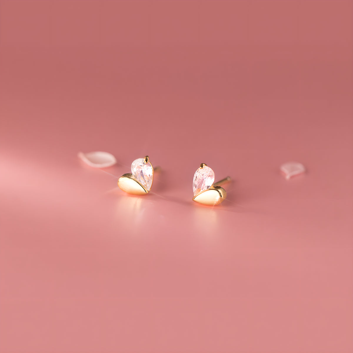 S925 Sterling Silver Delicate Heart Zircon Stud Earrings