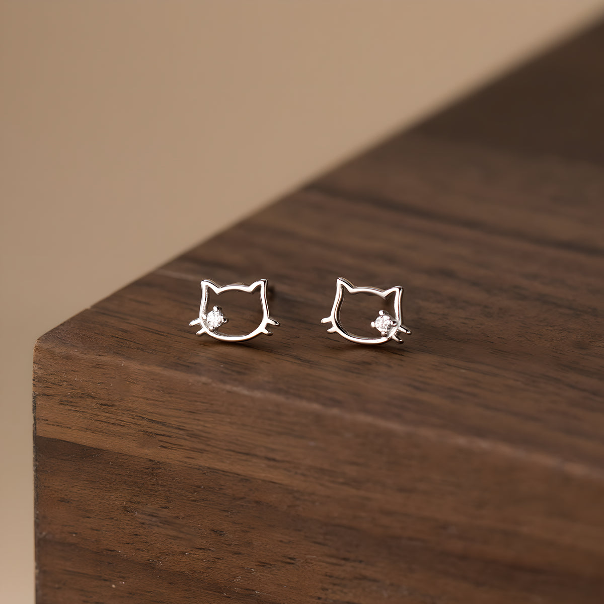 Sterling Silver Hollow Cat Stud Earrings with Zircon