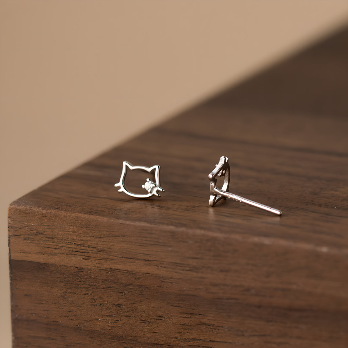 Sterling Silver Hollow Cat Stud Earrings with Zircon