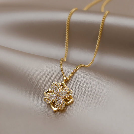 Clover Flower Rotate Necklace