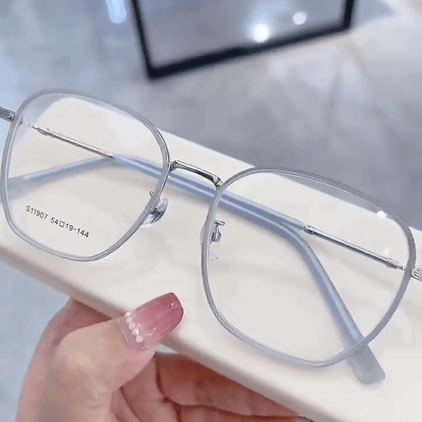 LUXYIN Katie Lightweight Frame Glasses -LUXYIN