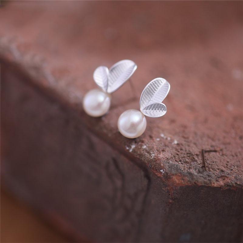 Pendientes de hojas de perlas favoritas de plata 