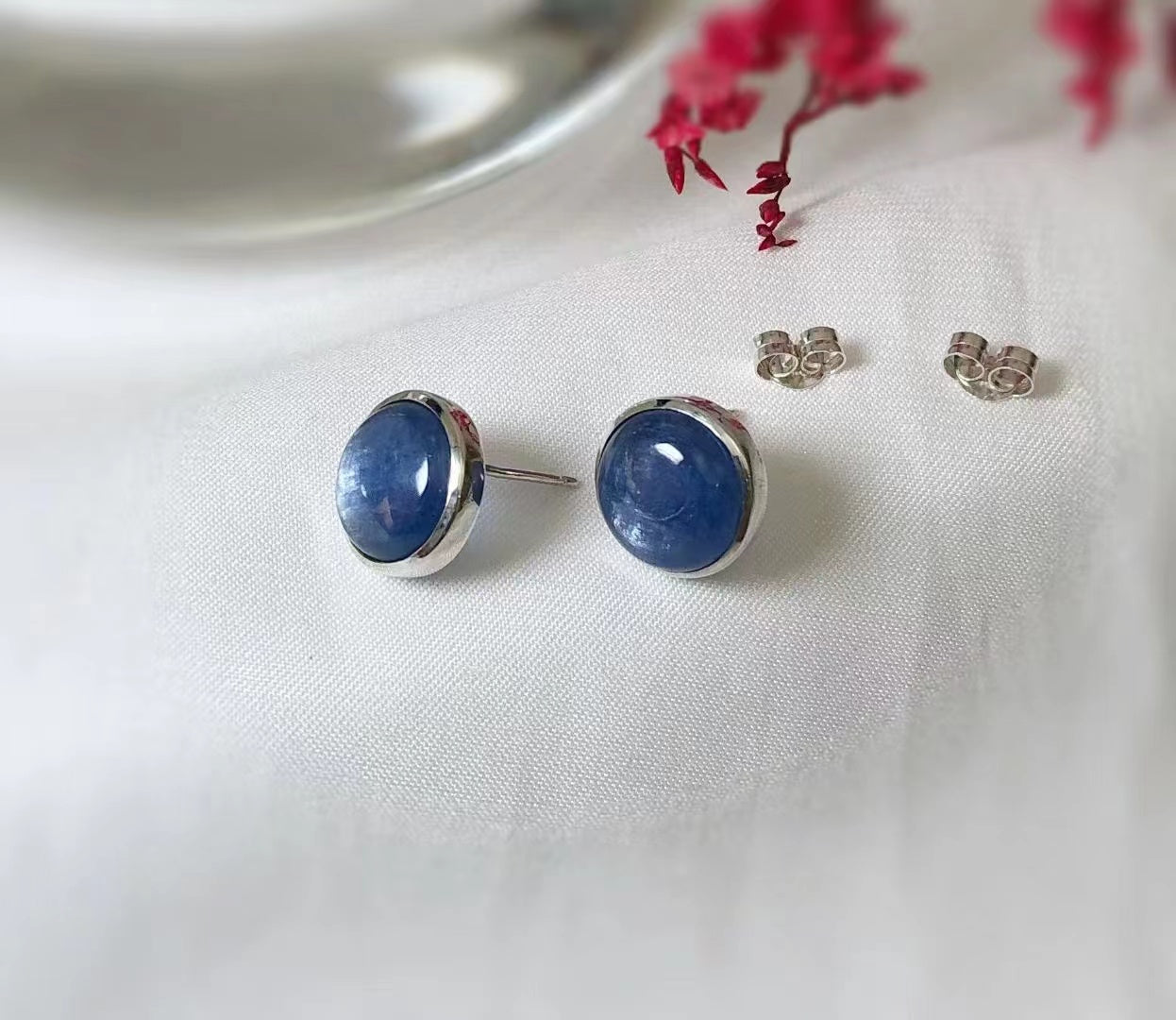 Natural Crystal S925 Silver Stud Earrings - LUXYIN