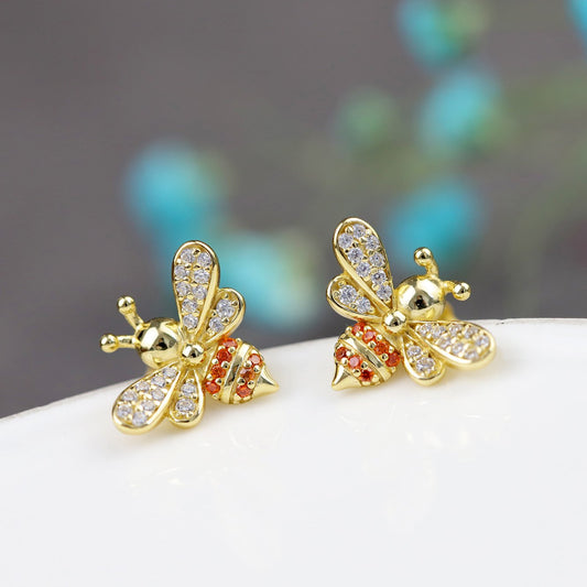 Lovely Glod Bee Kiss Stud Earrings