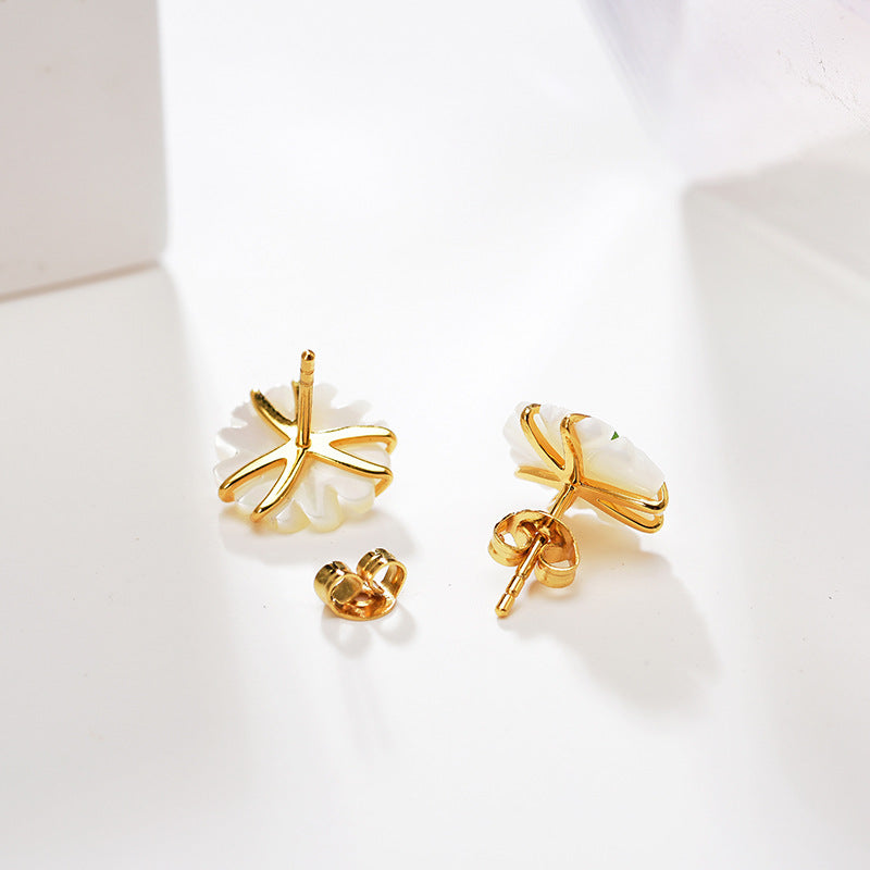 Aretes de margarita con piedra de concha natural