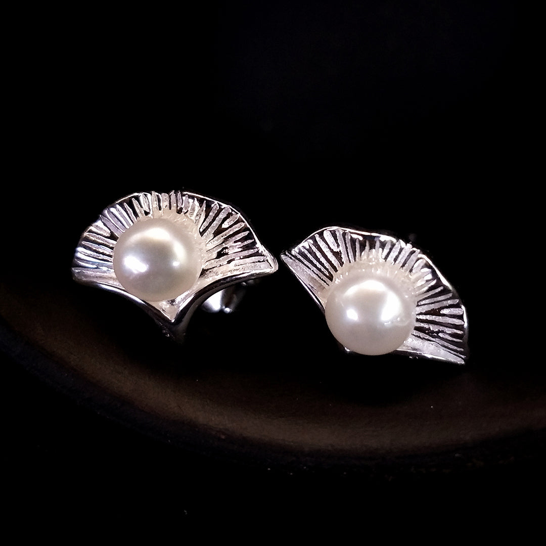 Gingko Pearl Stud Earrings