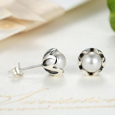 Fresh Charm Pearl Earrings