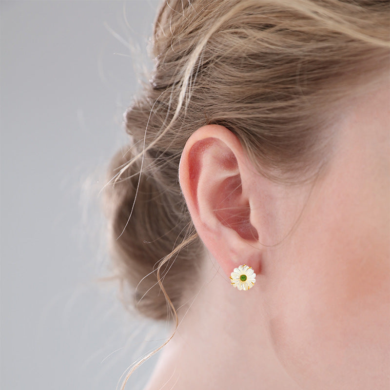 Aretes de margarita con piedra de concha natural