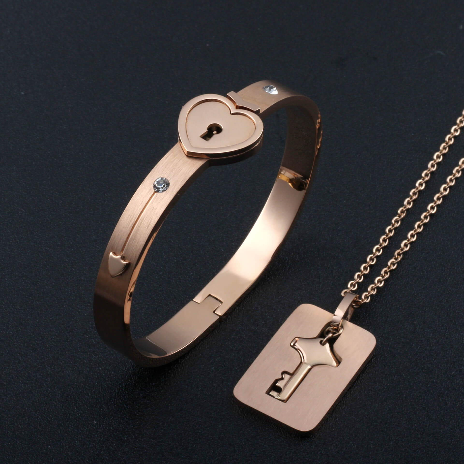 His Hers Love Heart Key Pendant Necklace&Lock Bangle Bracelet Set in Gold | One Size