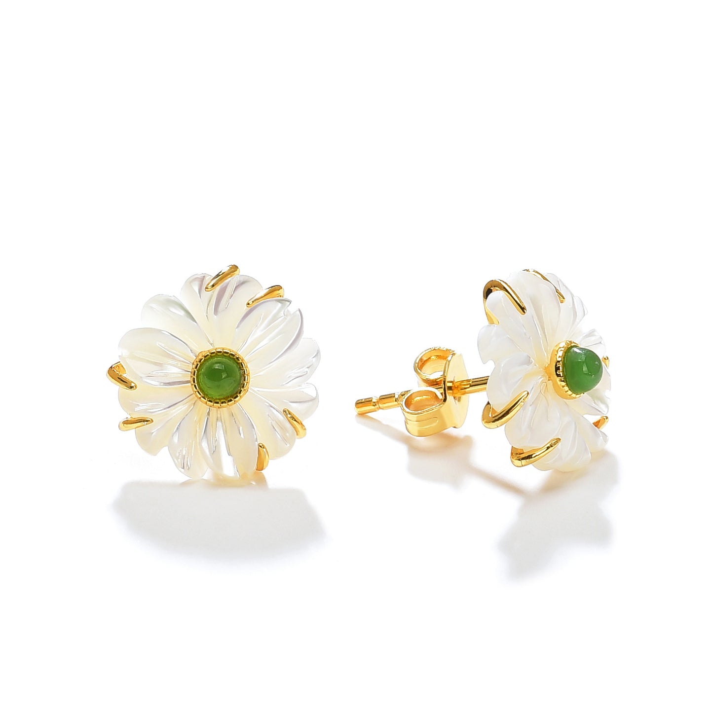 Aretes de margarita con piedra de concha natural