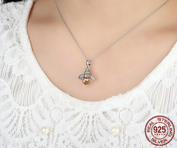 LUXYIN Lovely Bee Kiss Necklace, Zircon Chain Pendant for Women