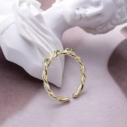 Anillo ajustable con diseño torcido elegante