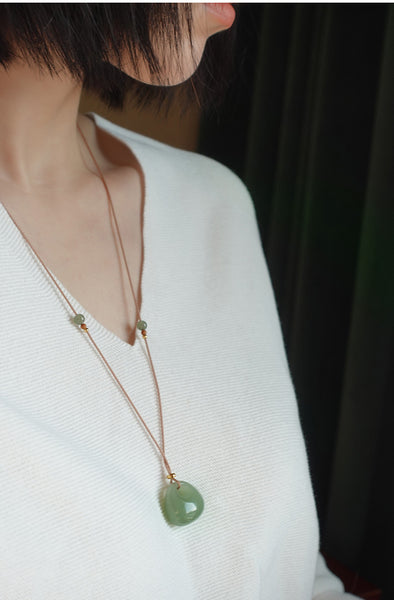 Luxyin Green Jade Necklace In Pure Simple Style